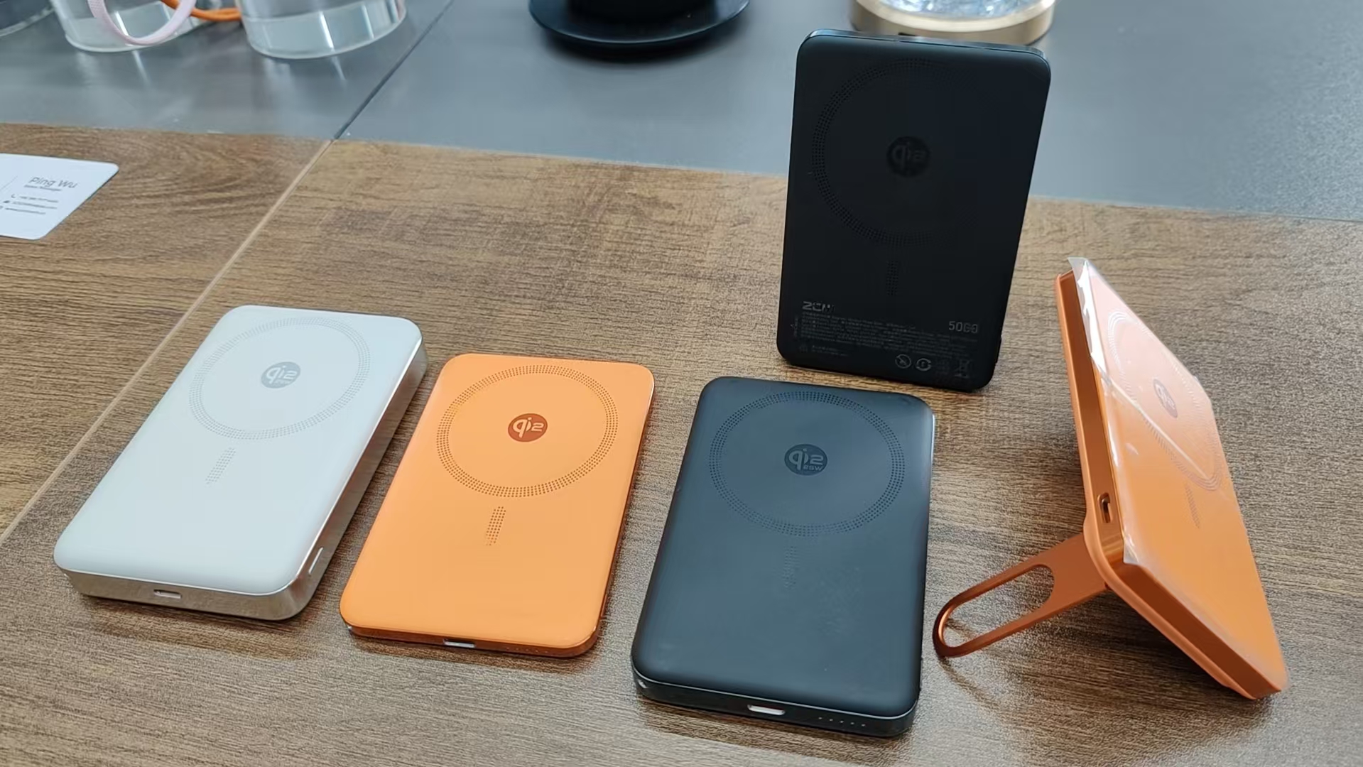 M-002 Wireless Power Bank